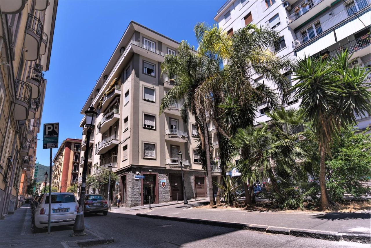 Tiziana'S House Acomodação com café da manhã Salerno Exterior foto